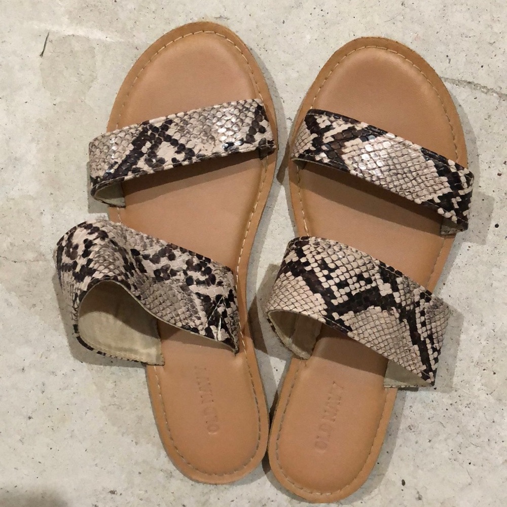 Snack skin sandals
